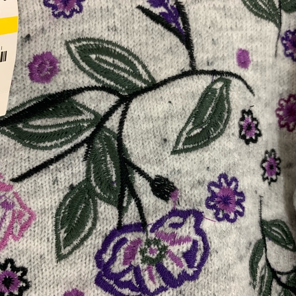 SOLD!!Style&Co Embroidered Fringed Textured Sweate - Picture 7 of 8